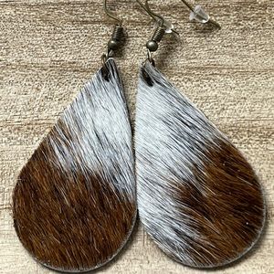 cowhide earrings, tri-color cowhide, teardrop leather earrings, hair on hide.